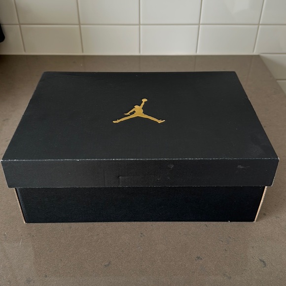 BRAND NEW AUTHENTIC Jordan 1 Mid Tropical Twist Igloo - Picture 2 of 6